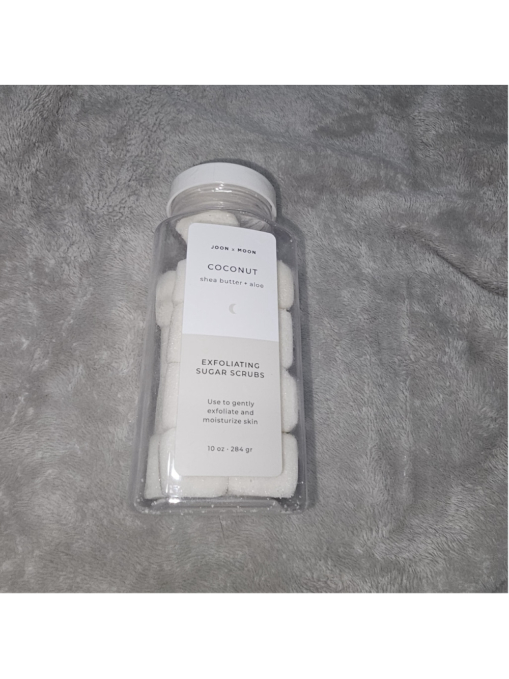 Joon x Moon Coconut Exfoliating Sugar Scrub Cubes One Size White